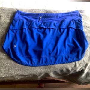 Blue lululemon tennis skirt. Size 8 lightly worn.
